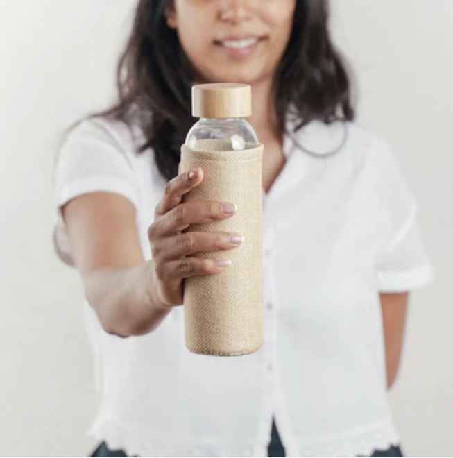 Jute glass bottle